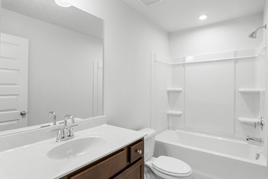Building Photo - 5338 Bellflower Hls