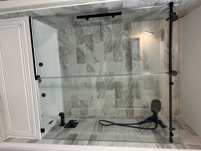 Building Photo - 595 Kingfisher Cir