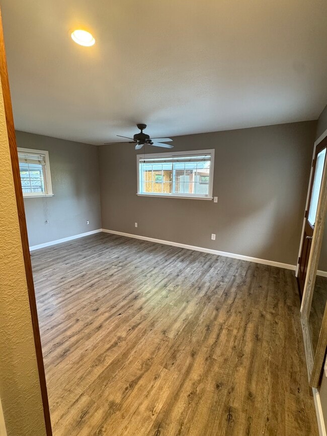 Building Photo - 224 Cotati Oaks Ct W