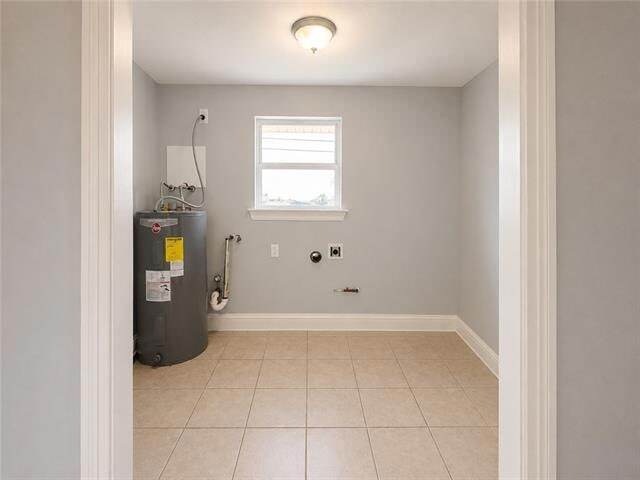 Building Photo - 2400 Artillery Dr