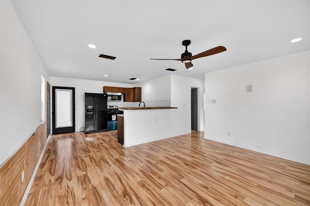 Building Photo - 591 TX-31