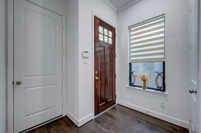Building Photo - 1208 Peden St