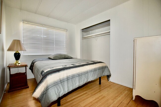 Building Photo - Great Mesa home