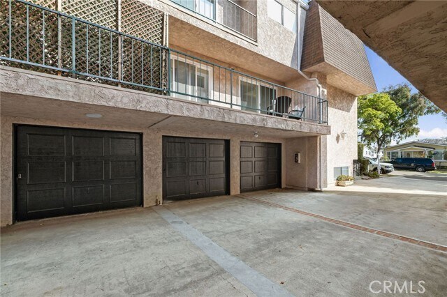 Building Photo - 312 S Francisca Ave