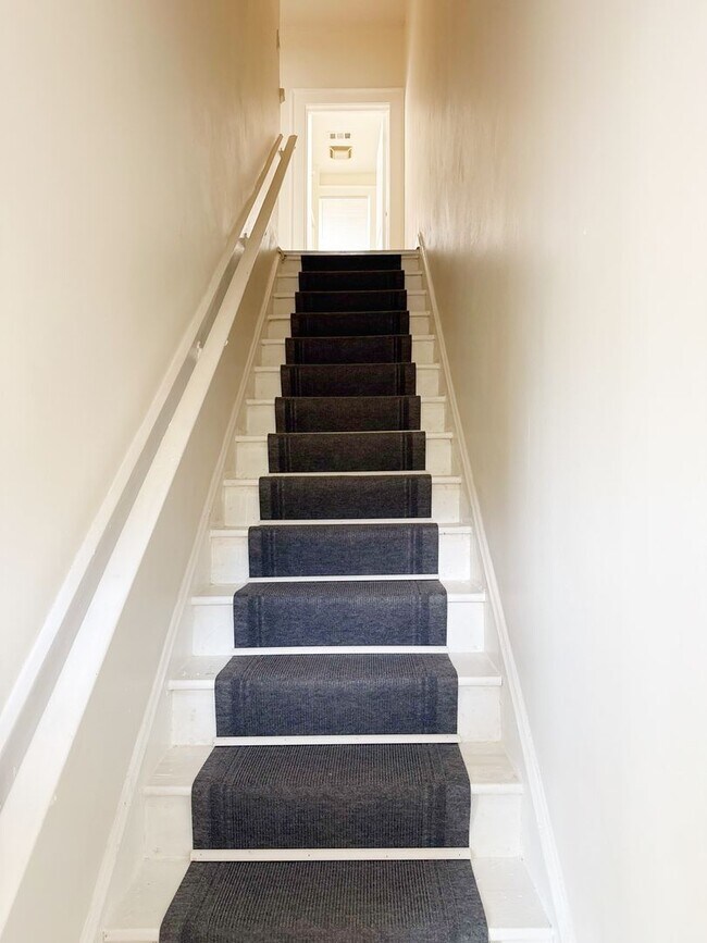 Building Photo - 313-313 NW Martin Luther King Jr Blvd