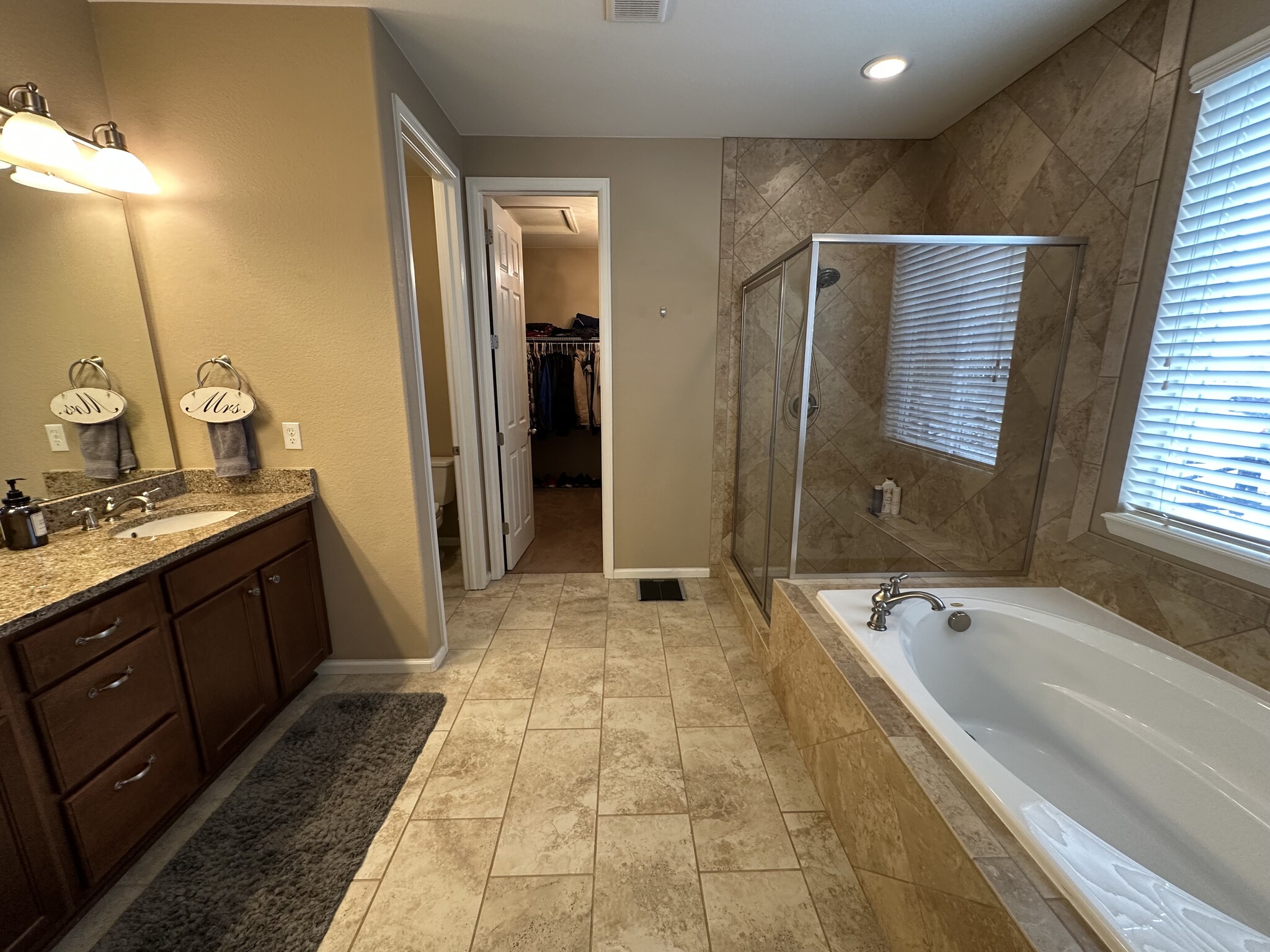 Building Photo - 7175 Mountain Spruce Dr