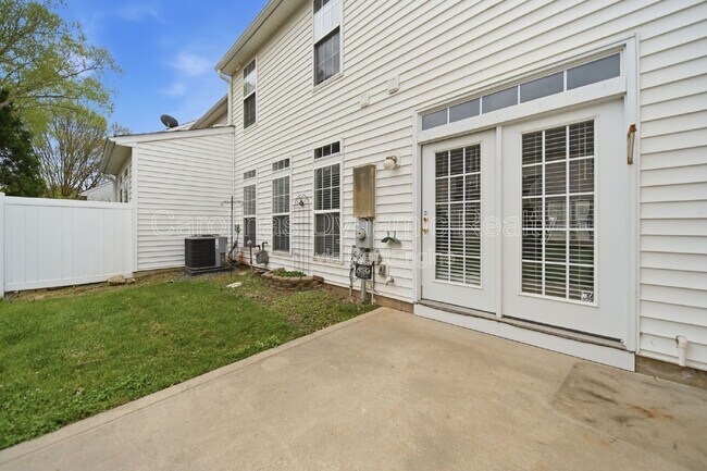 Building Photo - 514 Turning Leaf Way