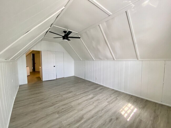 Building Photo - 2314 Victor St