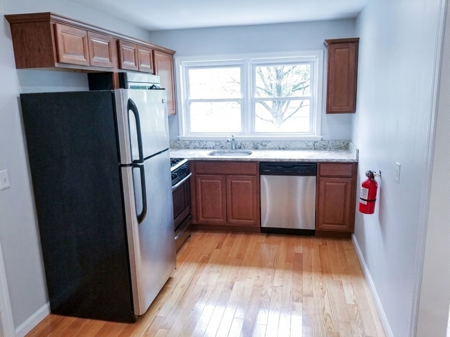 Kitchen - 19 Old Allamuchy Rd
