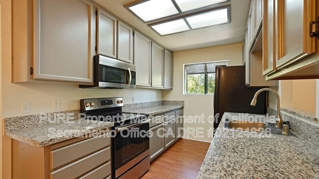 Building Photo - 4839 Vir Mar St