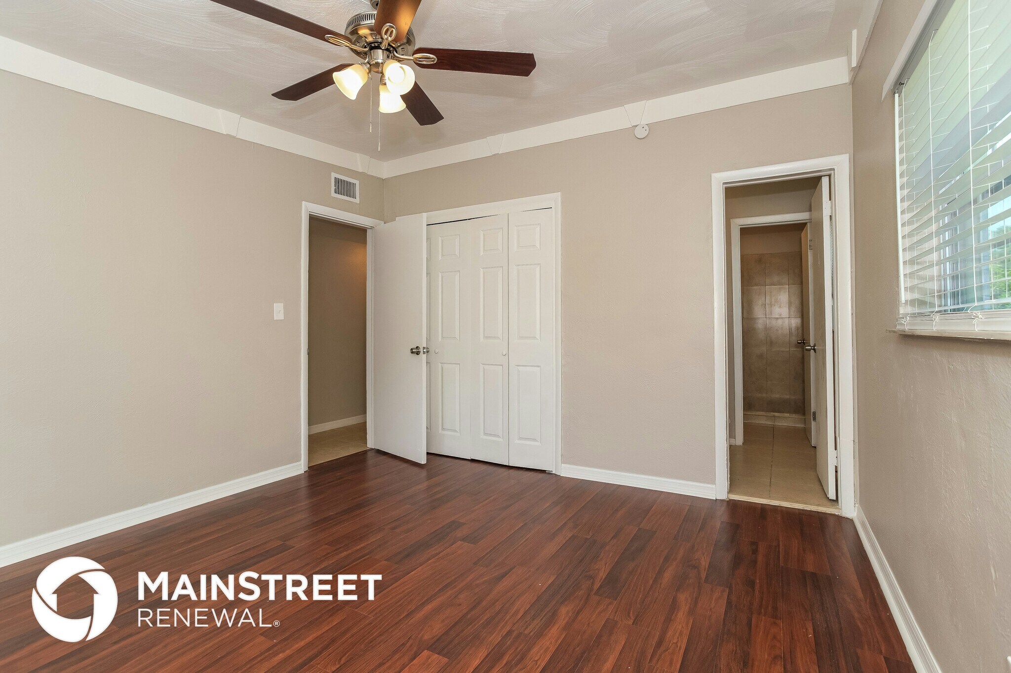 Building Photo - 5915 Beechmont Blvd