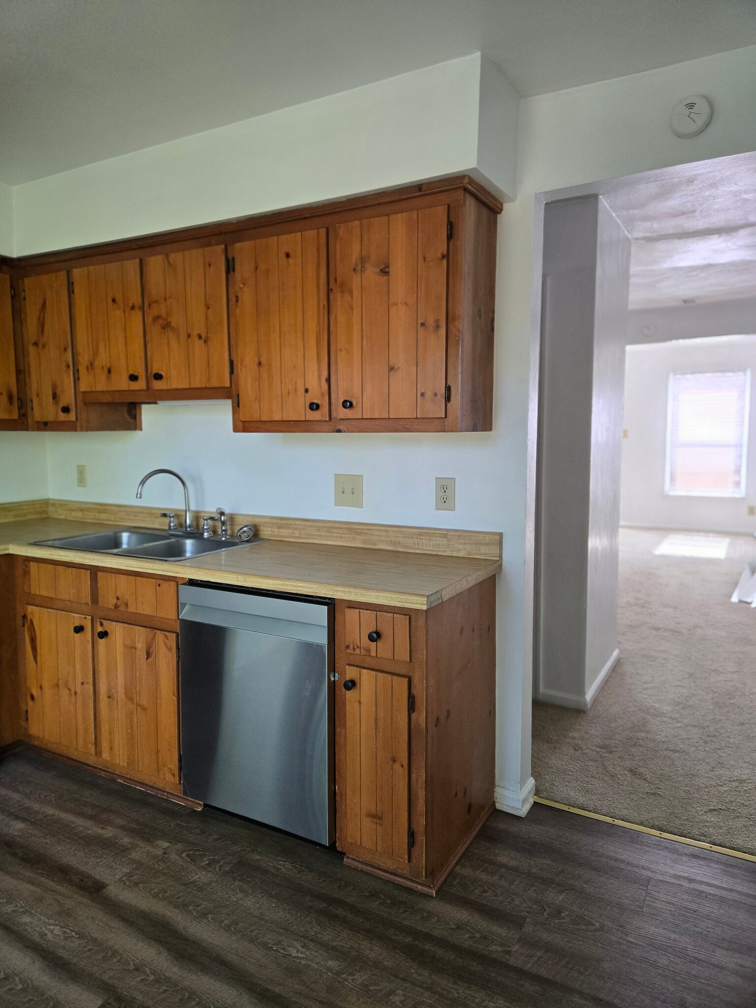 Building Photo - 2032 Elmhurst Ln