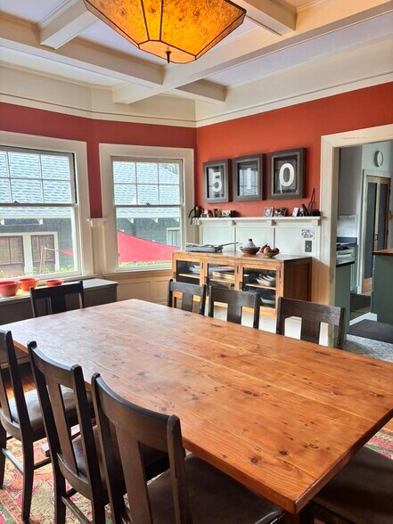 Building Photo - 238 Mather St