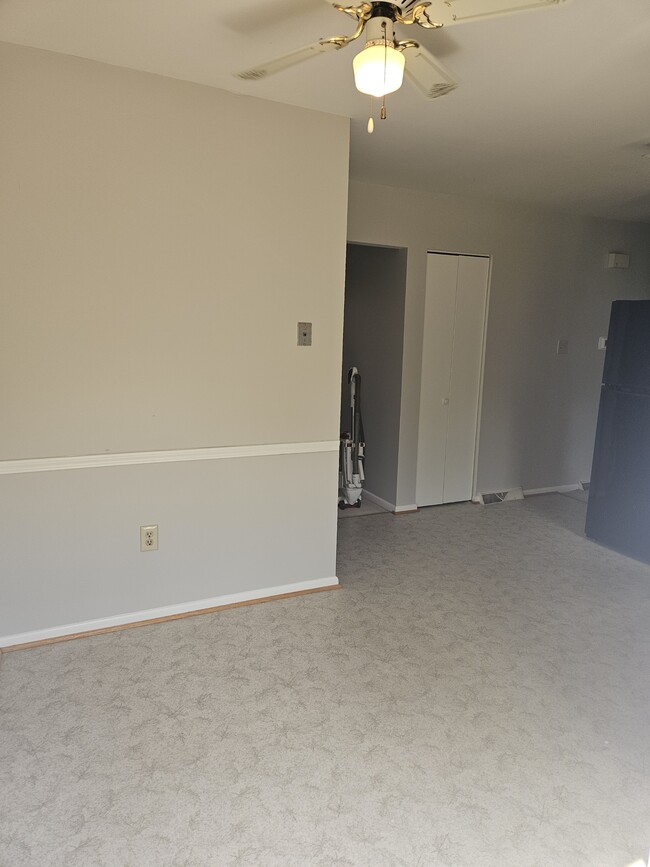 Building Photo - 3239 Lander Rd