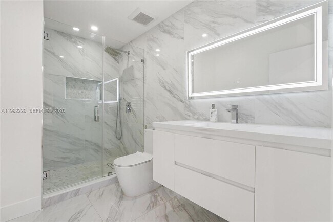 Building Photo - 1350 NW 123rd Ave