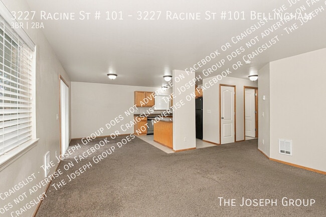 Building Photo - 3227 Racine St
