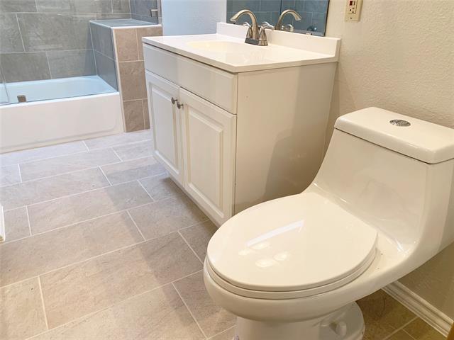 Building Photo - 5200 Martel Ave