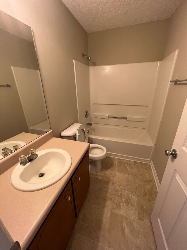 Building Photo - SUMMER MOVE-IN SPECIAL AND RATE DROP ALERT!**