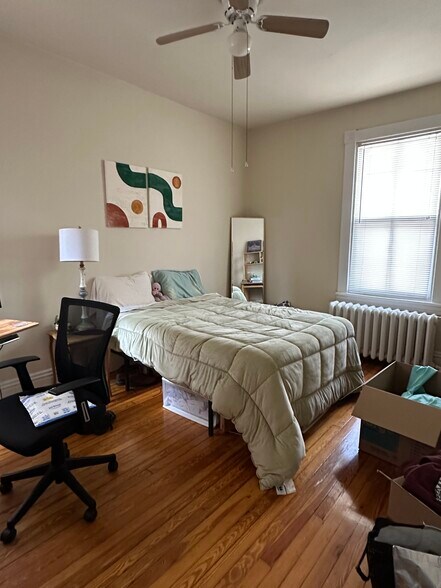 Building Photo - 6 N Mulberry St