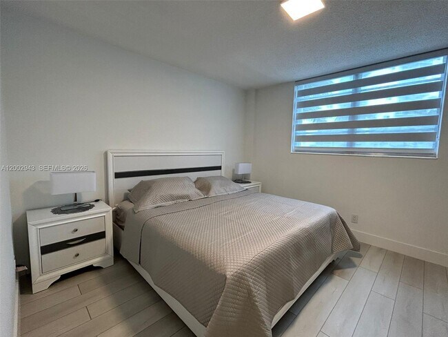 Building Photo - 19390 Collins Ave