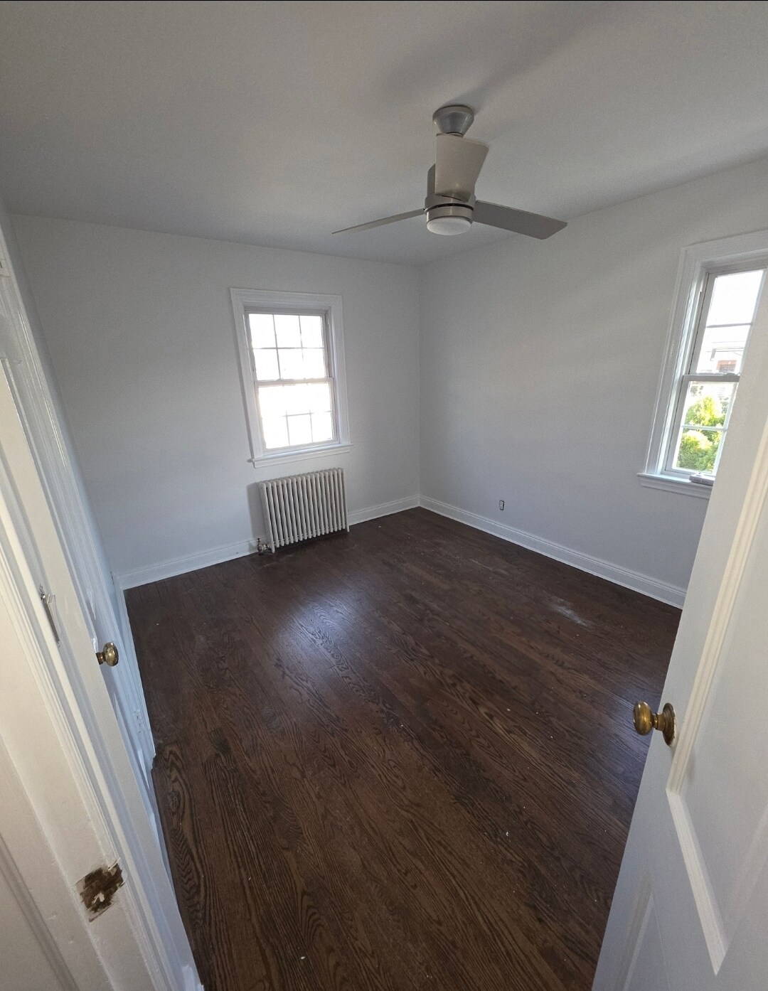 Building Photo - 11 Lawrence Ave