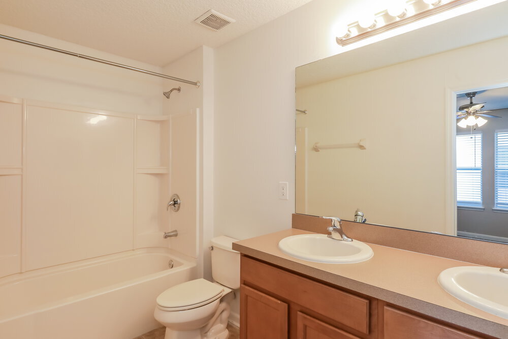 Building Photo - 734 Celebration Lane