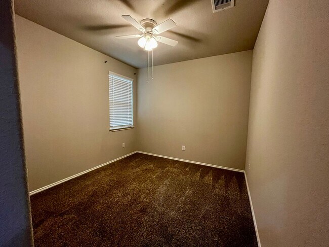 Building Photo - 5443 Redwood Summit Ln