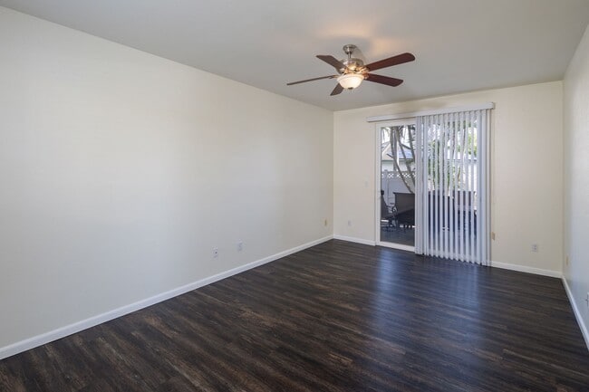 Building Photo - 4 Bed 2.5 Bath in Kapolei Iwalani