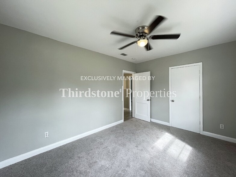 Building Photo - 2939 W 11th St