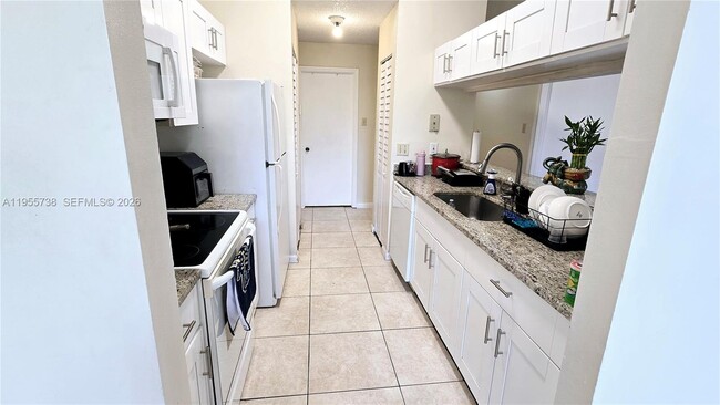 Building Photo - 15751 SW 106th Terrace