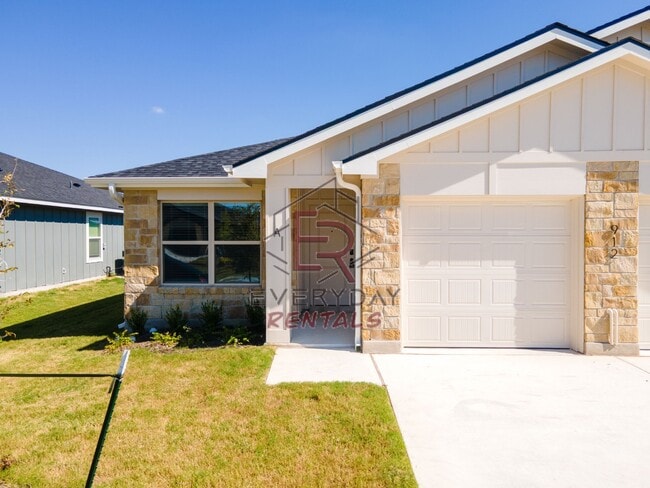 Primary Photo - 912 Cherry Laurel Ln