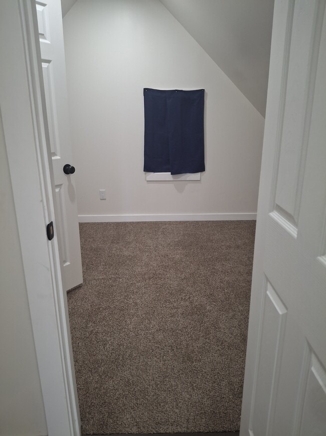 Building Photo - 400 Orange St