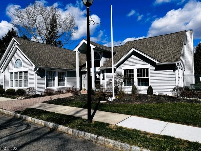 Building Photo - 42 Genoble Rd