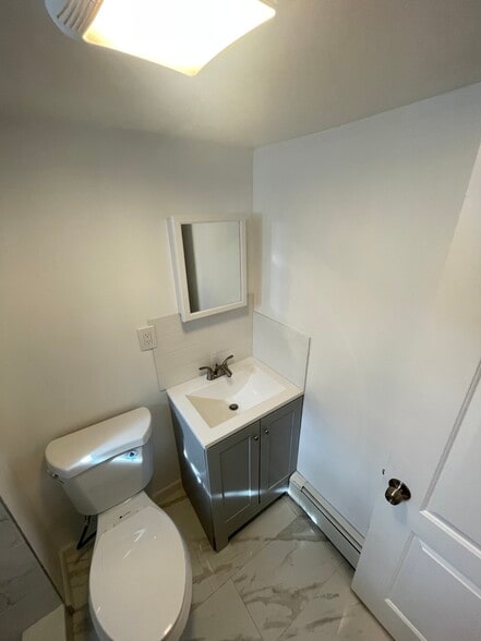 Building Photo - 209 Central Park Rd