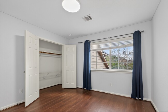 Building Photo - 1314 Glenwood Canyon Ln