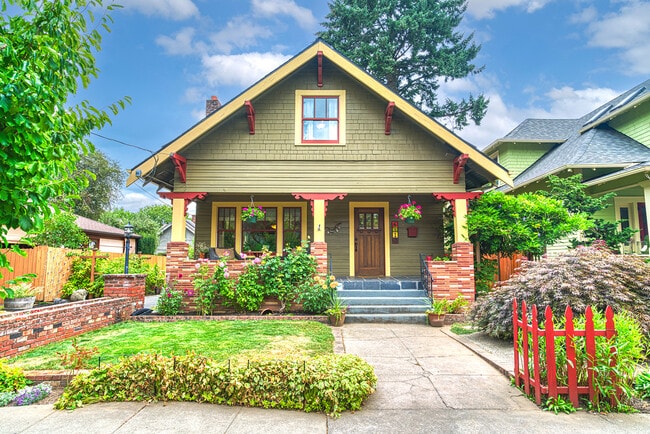 Building Photo - 4116 SE 10th Ave