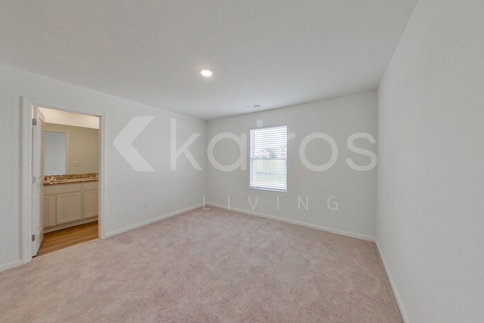 Building Photo - 285 Gaston Cir