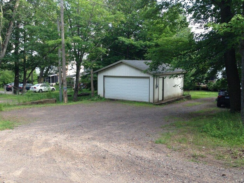 Building Photo - 239 W Arrowhead Rd