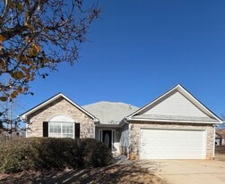 Building Photo - 1100 Longford Ct