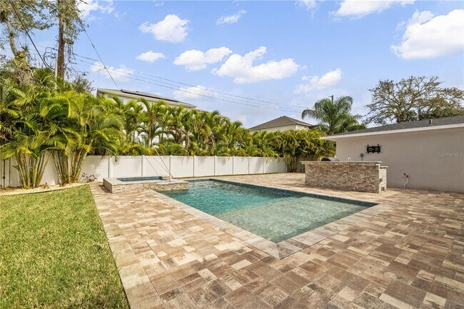 Building Photo - 5009 W Neptune Way