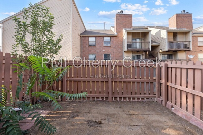 Building Photo - 1223 S Idalia St