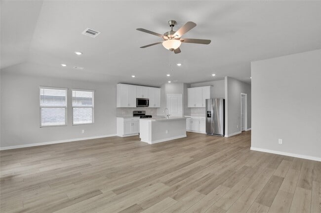 Building Photo - 115 Whitlow Dr