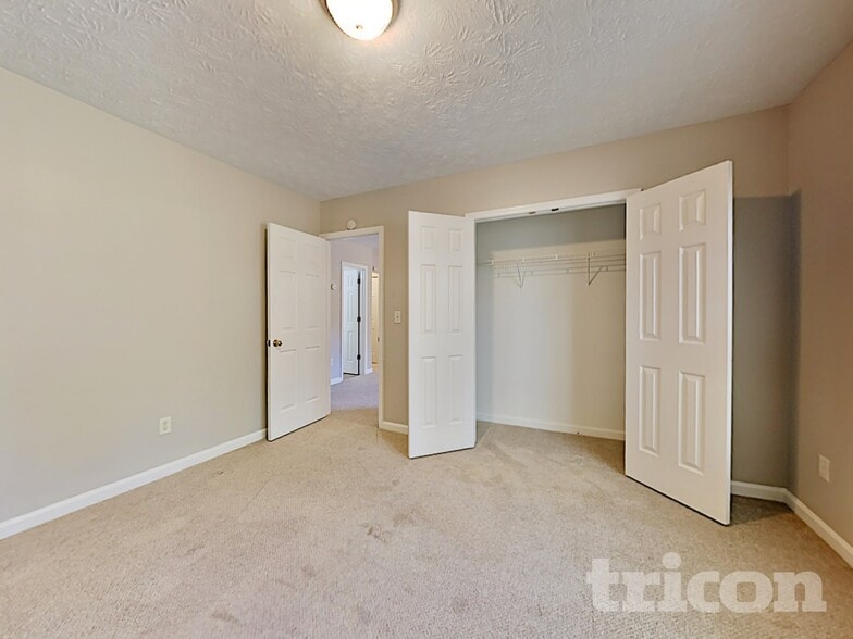 Building Photo - 806 Board Walk Ct