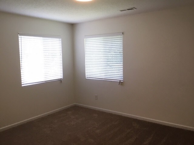 Building Photo - 1825 Chatfield Dr