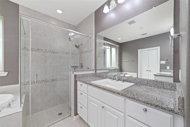Building Photo - 10903 Kennowy Ct