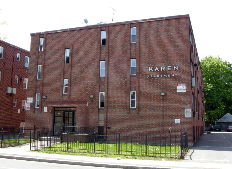 Garden Hill Apartments 195 Sigourney St Hartford CT 06105 Apartment