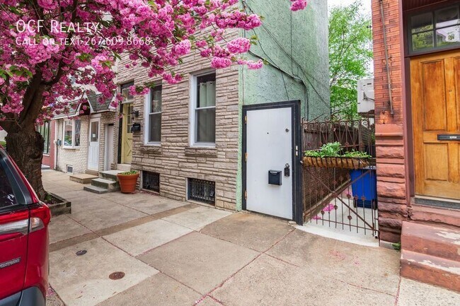 Building Photo - 1221 Marlborough St