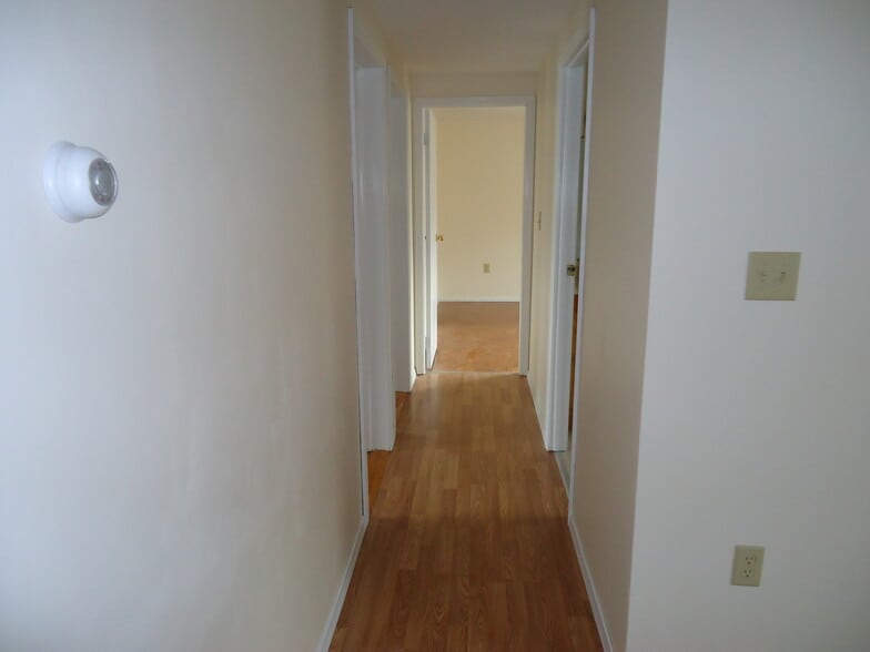 Building Photo - 24 Chilmark St