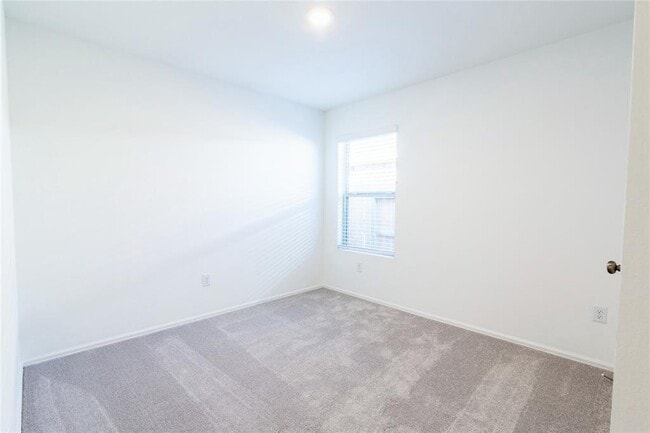 Building Photo - 7351 Gorrion Dr