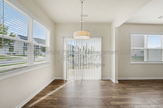 Building Photo - 3912 Townes Blvd